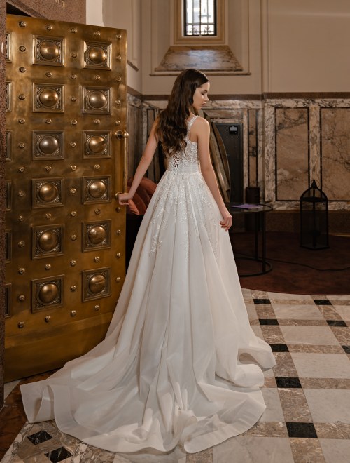 https://elisebride.ro/images/stories/virtuemart/product/23 Cora      (3).jpg